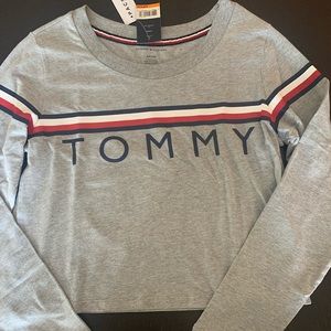 Tommy Hilfiger cropped long sleeve t shirt